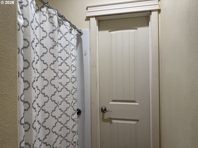 12491 Se CAPRI Ct, Happy Valley, OR 97086