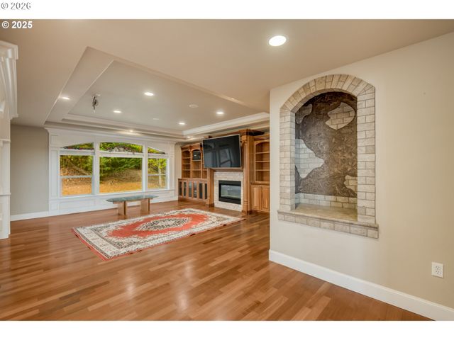 12491 Se CAPRI Ct, Happy Valley, OR 97086