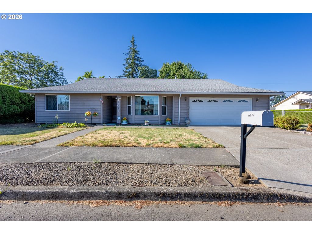 17036 Se SALMON St, Portland, OR 97233