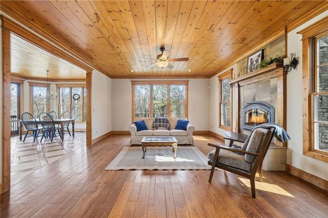 355 Mealer Road, Ellijay, GA 30536