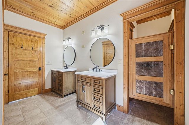 355 Mealer Road, Ellijay, GA 30536