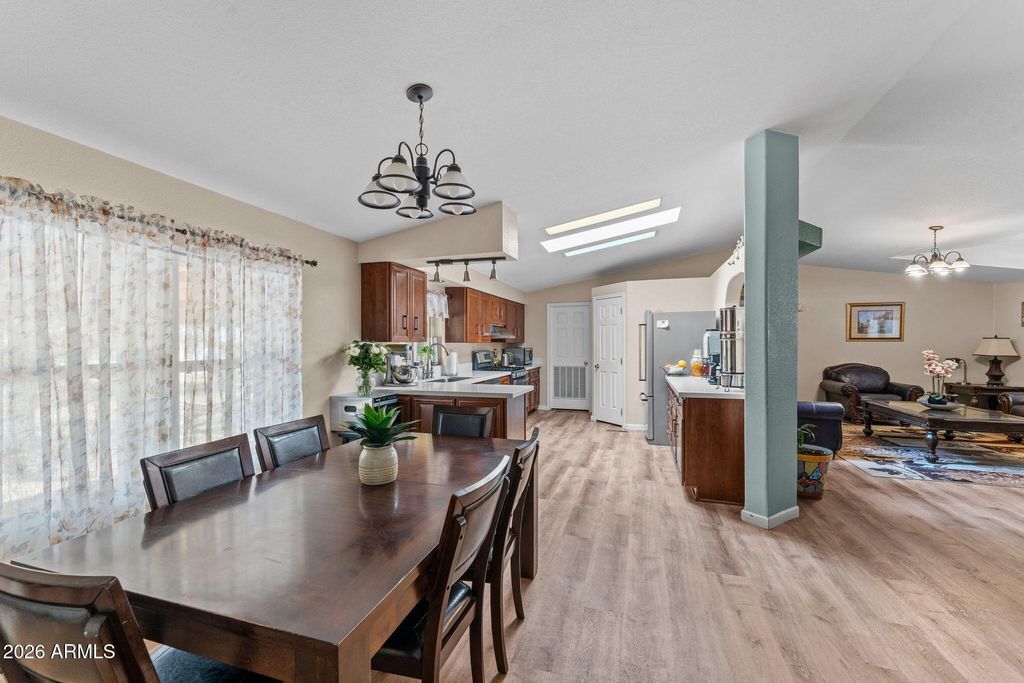 Image 18 of property listing at 47602 N EAGLE EYE Road, Aguila, AZ 85320