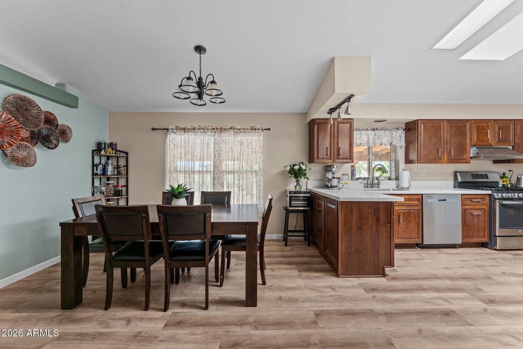 Image 19 of property listing at 47602 N EAGLE EYE Road, Aguila, AZ 85320