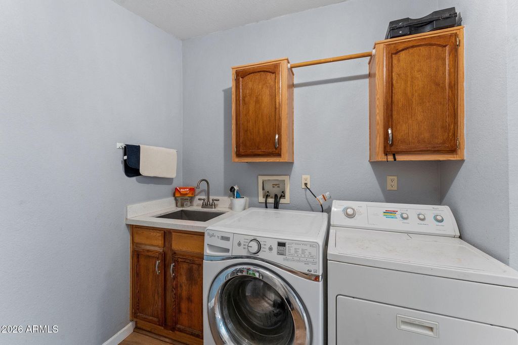 Image 23 of property listing at 47602 N EAGLE EYE Road, Aguila, AZ 85320