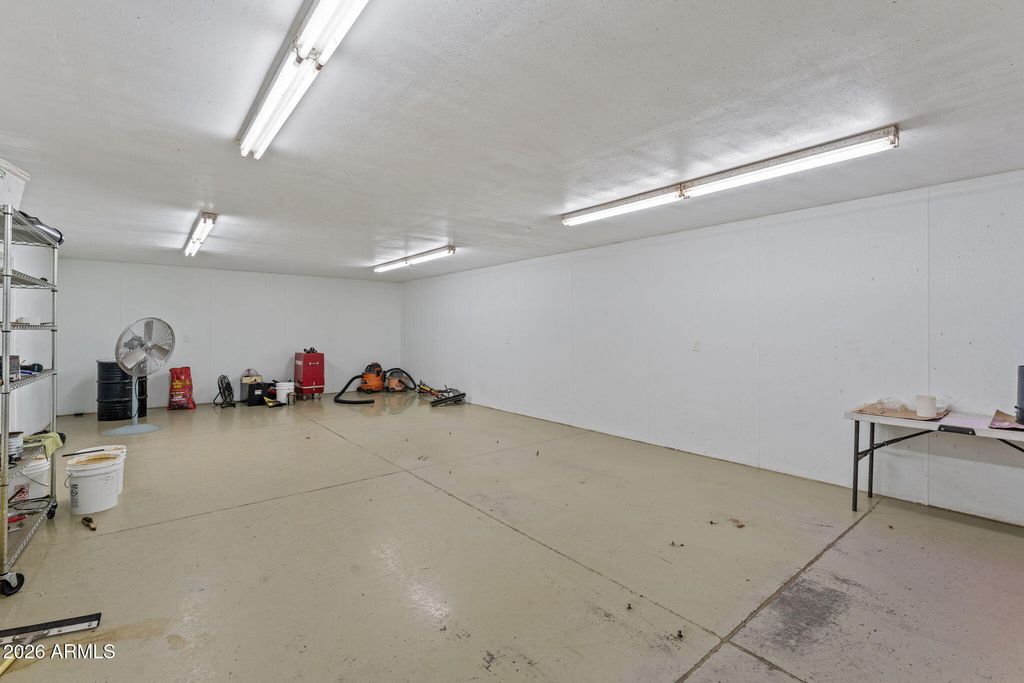 Image 32 of property listing at 47602 N EAGLE EYE Road, Aguila, AZ 85320