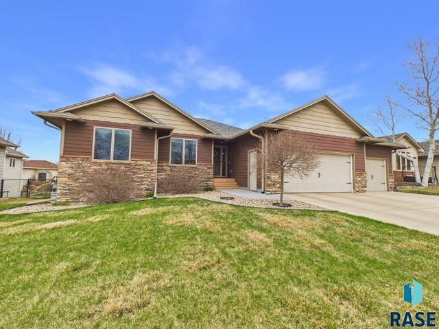 7520 W Stoney Creek St Street, Sioux Falls, SD 57106