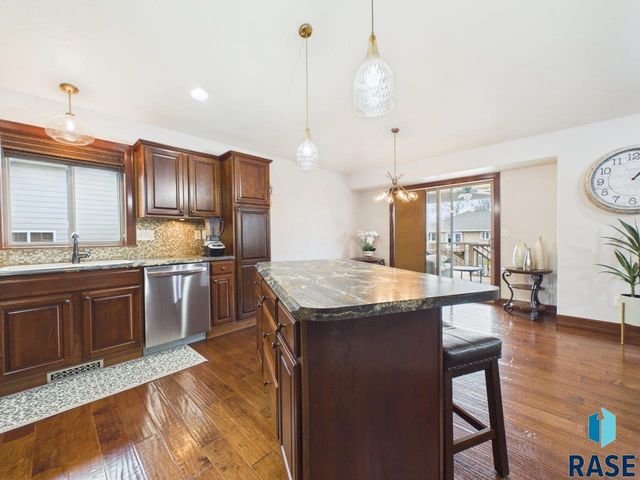7520 W Stoney Creek St Street, Sioux Falls, SD 57106