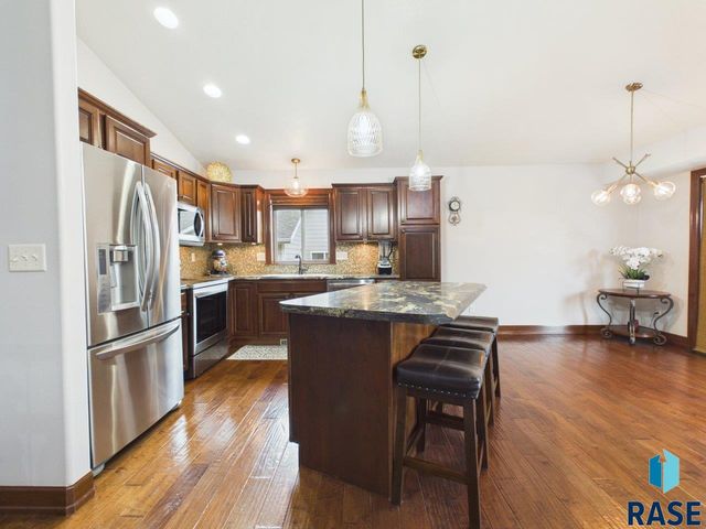 7520 W Stoney Creek St Street, Sioux Falls, SD 57106