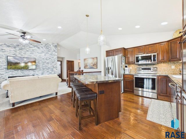 7520 W Stoney Creek St Street, Sioux Falls, SD 57106