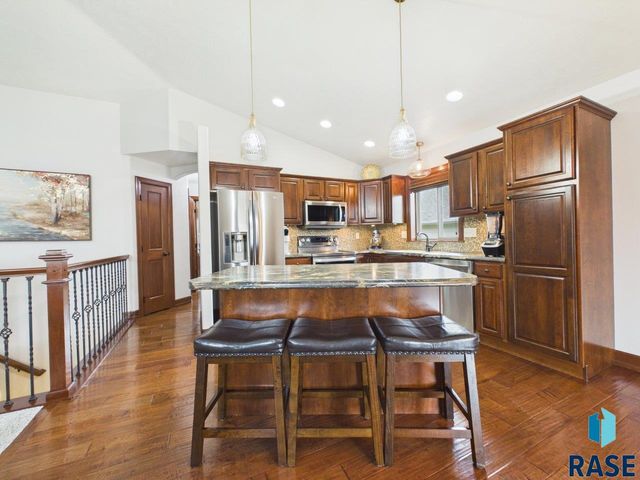 7520 W Stoney Creek St Street, Sioux Falls, SD 57106