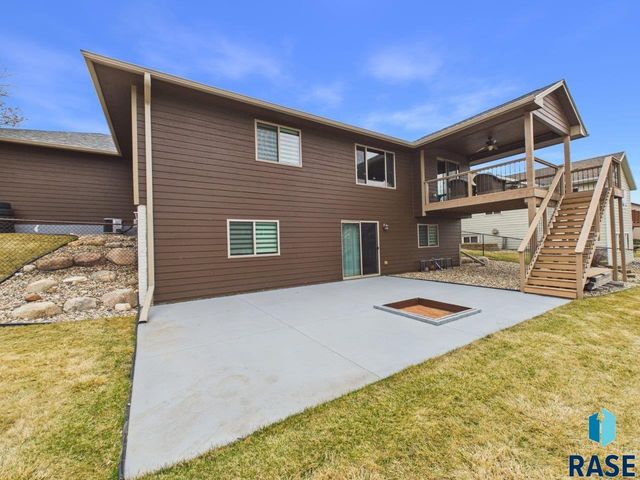 7520 W Stoney Creek St Street, Sioux Falls, SD 57106