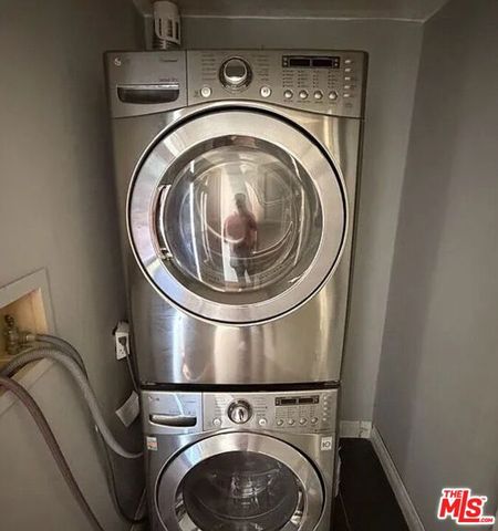 6434 W 87th Street 1, Los Angeles, CA 90045