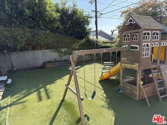 6434 W 87th Street 1, Los Angeles, CA 90045