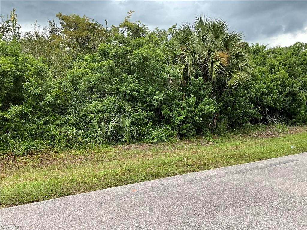 261 2nd ST NE, NAPLES, FL 34120 — photo 2