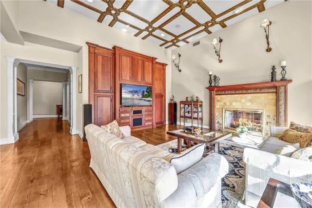 900 Fallen Leaf, Arcadia, CA 91006