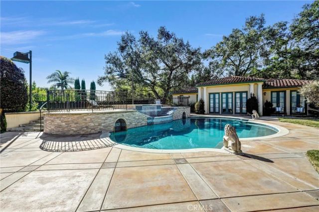 900 Fallen Leaf, Arcadia, CA 91006