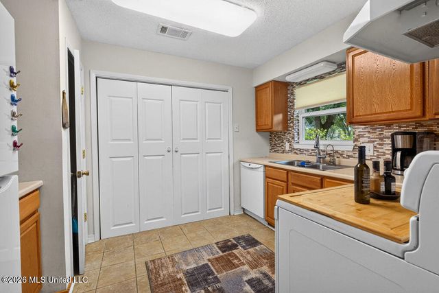 3 Cypress Knee Drive, Diamondhead, MS 39525