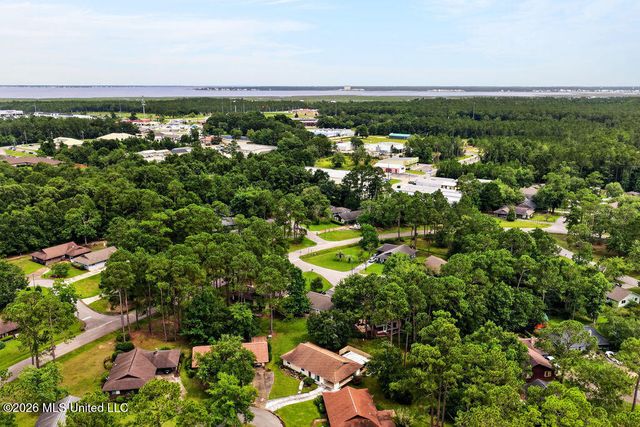 3 Cypress Knee Drive, Diamondhead, MS 39525