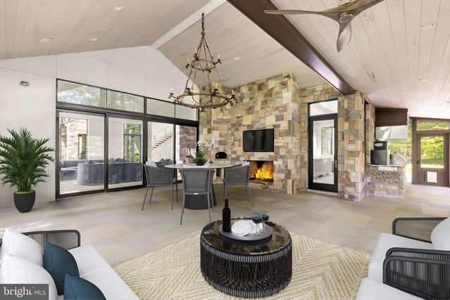 3 BAY TREE LN, Bethesda, MD 20816