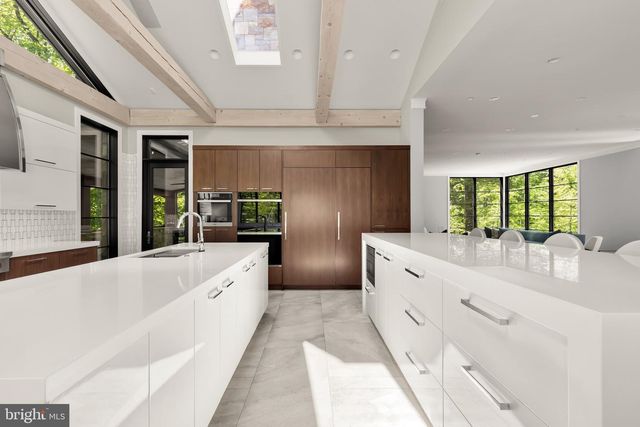 3 BAY TREE LN, Bethesda, MD 20816