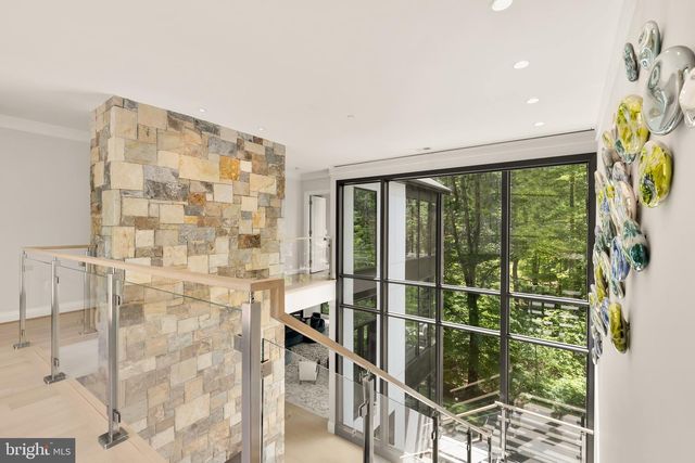 3 BAY TREE LN, Bethesda, MD 20816