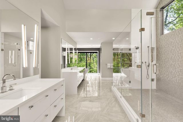 3 BAY TREE LN, Bethesda, MD 20816