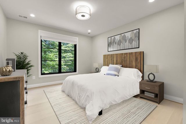 3 BAY TREE LN, Bethesda, MD 20816