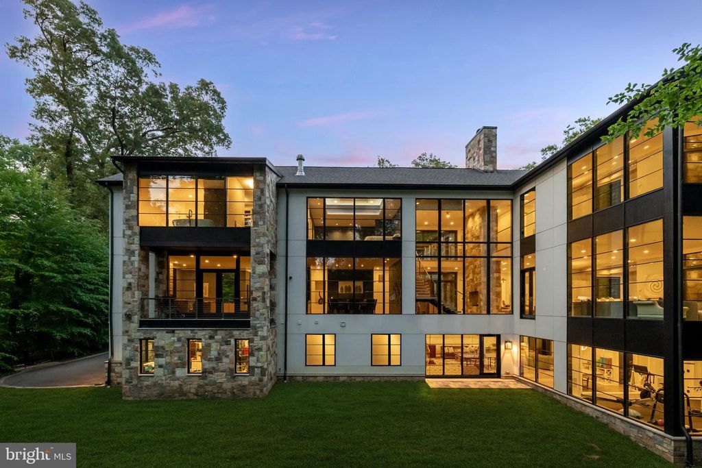 3 BAY TREE LN, Bethesda, MD 20816