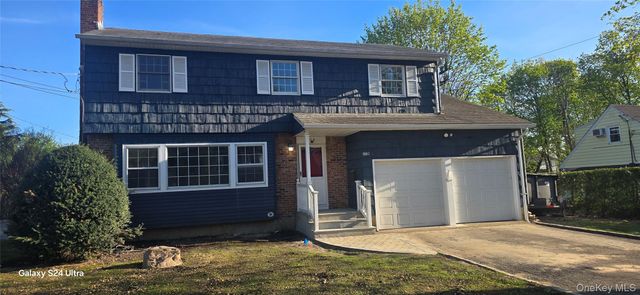 37 E 14th Street B, South Huntington, NY 11746
