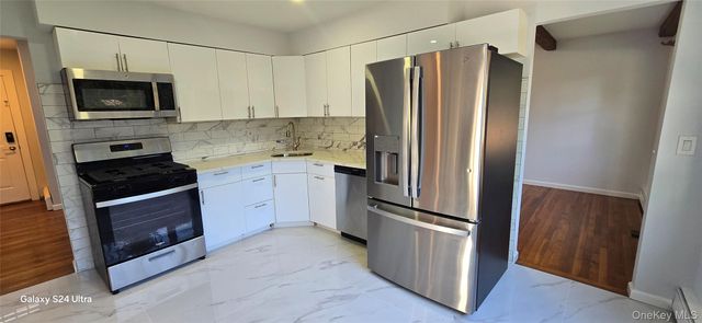 37 E 14th Street B, South Huntington, NY 11746
