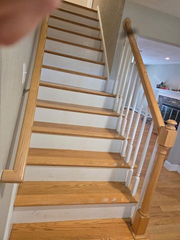 23 Kings Row Ln, Framingham, MA 01701