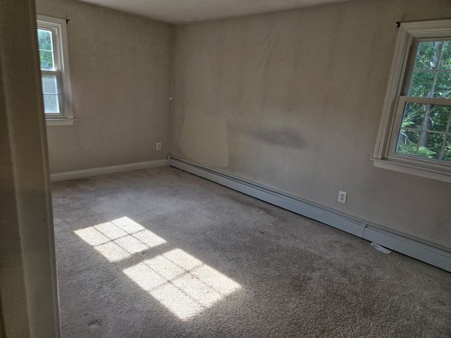 23 Kings Row Ln, Framingham, MA 01701