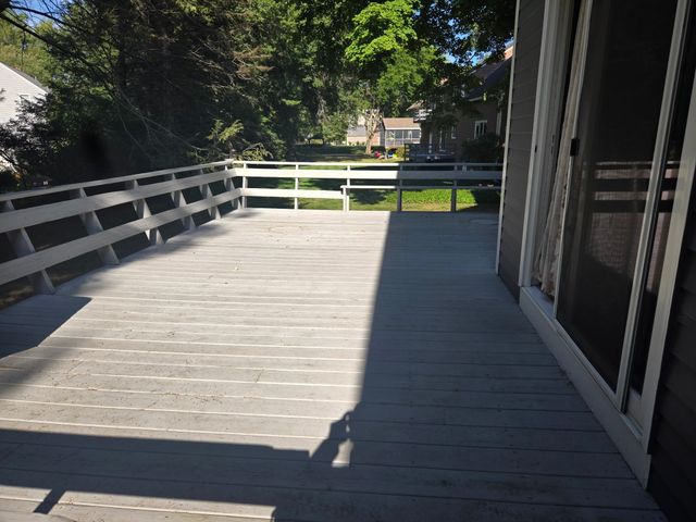 23 Kings Row Ln, Framingham, MA 01701