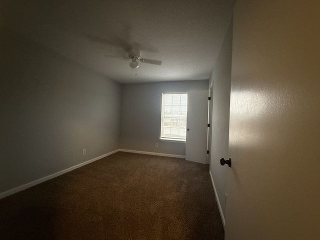 330 Audrea Ln Apt 1, Clarksville, TN 37042