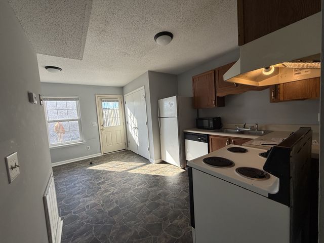 330 Audrea Ln Apt 1, Clarksville, TN 37042