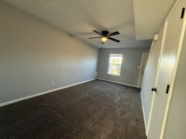 330 Audrea Ln Apt 1, Clarksville, TN 37042