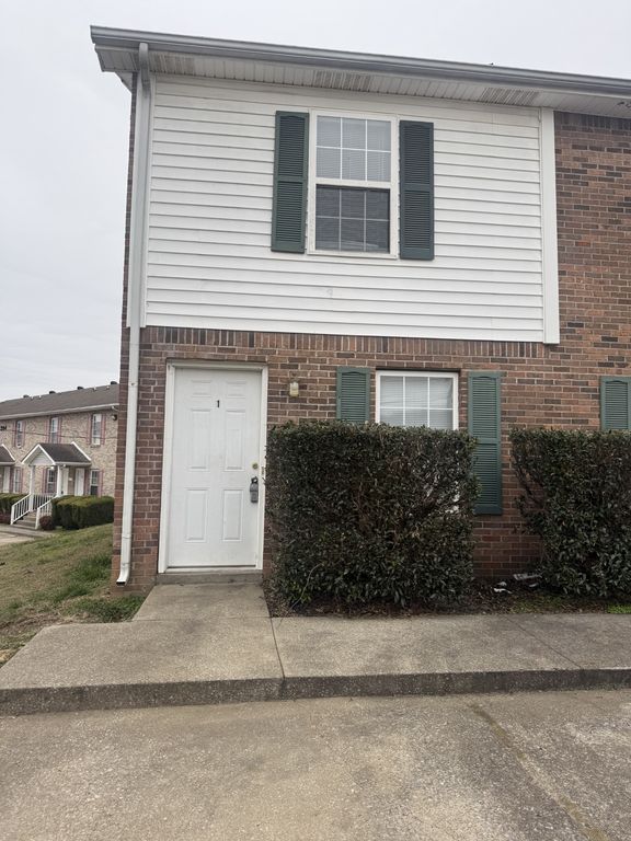 330 Audrea Ln Apt 1, Clarksville, TN 37042