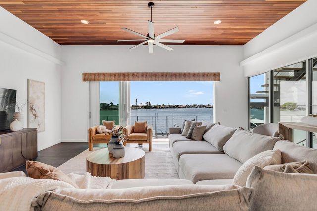 905 BAY POINT DRIVE, Madeira Beach, FL 33708