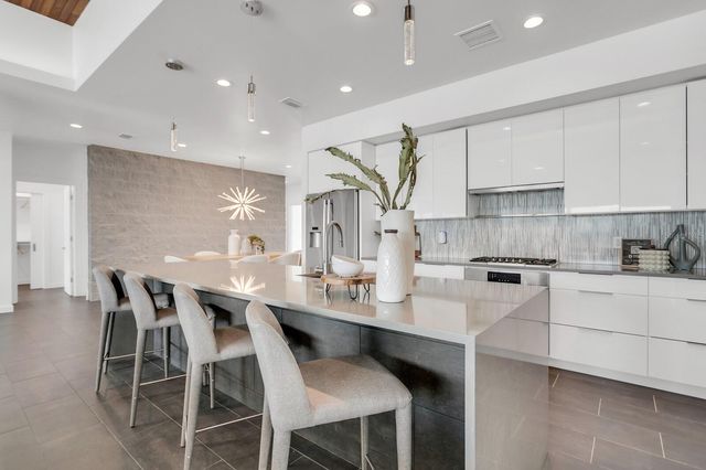 905 BAY POINT DRIVE, Madeira Beach, FL 33708