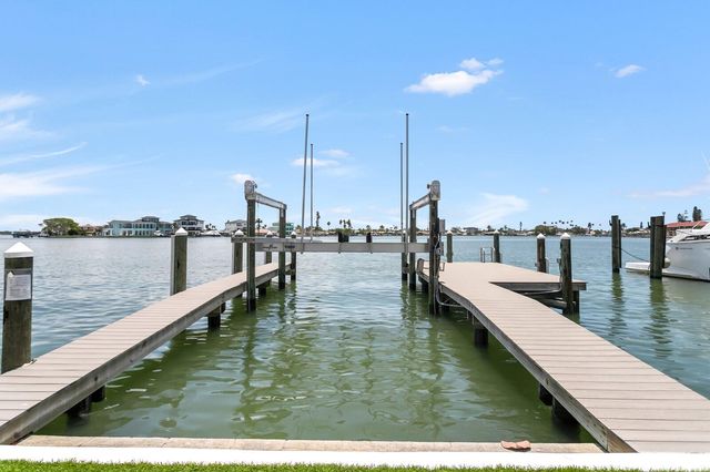 905 BAY POINT DRIVE, Madeira Beach, FL 33708