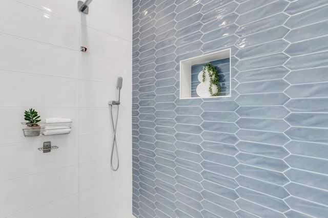 905 BAY POINT DRIVE, Madeira Beach, FL 33708