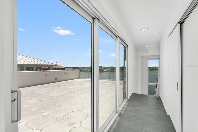 905 BAY POINT DRIVE, Madeira Beach, FL 33708