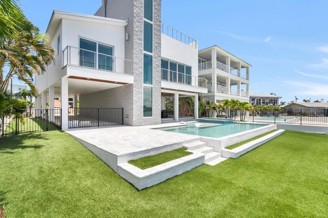 905 BAY POINT DRIVE, Madeira Beach, FL 33708