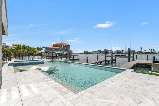 905 BAY POINT DRIVE, Madeira Beach, FL 33708
