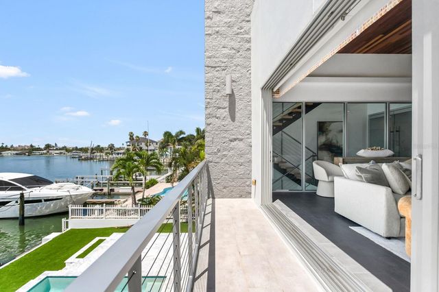 905 BAY POINT DRIVE, Madeira Beach, FL 33708