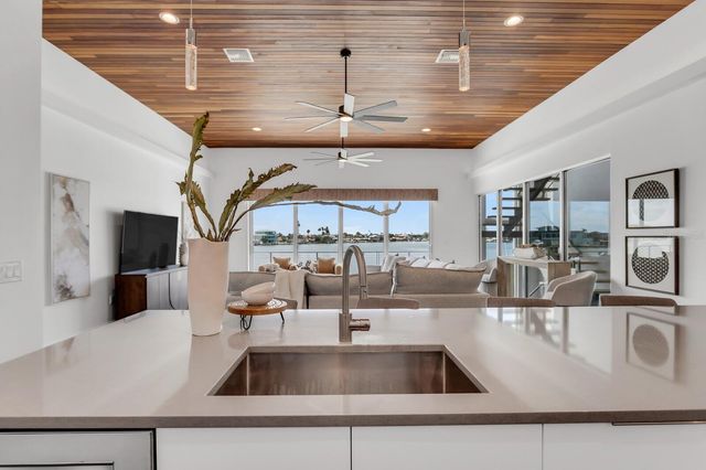 905 BAY POINT DRIVE, Madeira Beach, FL 33708