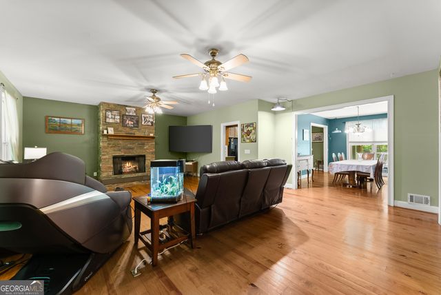45 River Chase, Hoschton, GA 30548