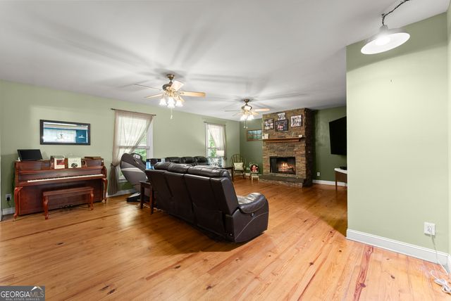 45 River Chase, Hoschton, GA 30548