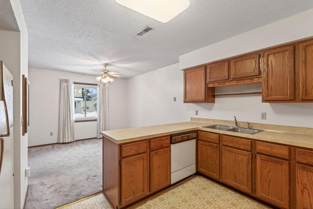 9452 Ranchview Lane N, Maple Grove, MN 55369