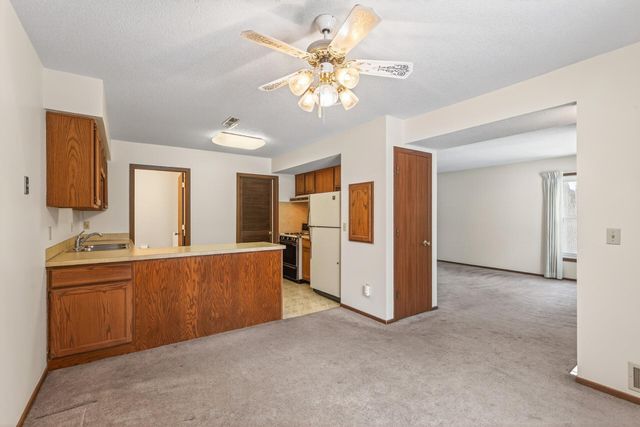 9452 Ranchview Lane N, Maple Grove, MN 55369